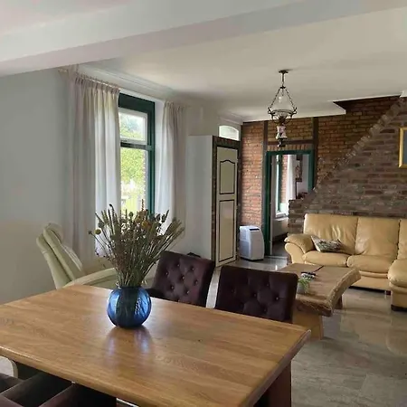 Charming Authentic Renovated Farm Holiday home