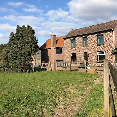 Charming Authentic Renovated Farm Holiday home *