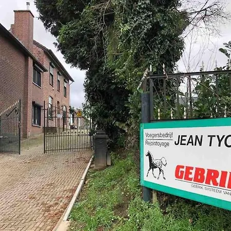 Charming Authentic Renovated Farm Semesterbostad Cadier en Keer