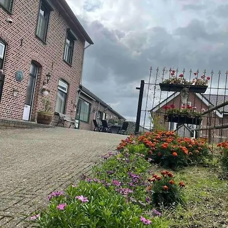 Charming Authentic Renovated Farm Ferienhaus