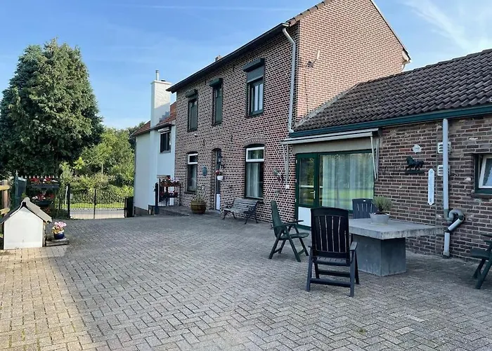 펜션 Charming Authentic Renovated Farm