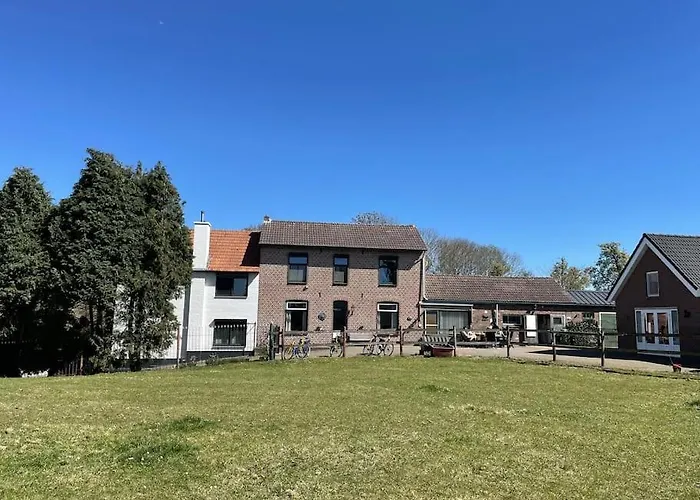 Charming Authentic Renovated Farm Cadier en Keer