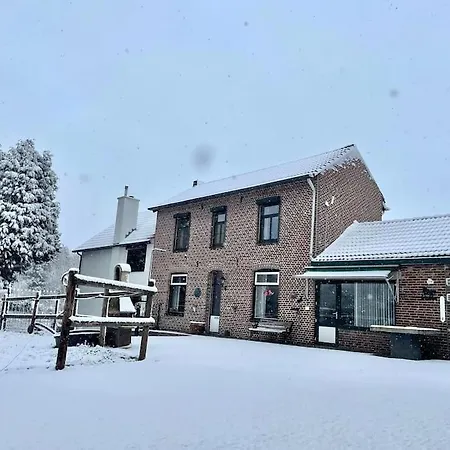 Charming Authentic Renovated Farm 度假居